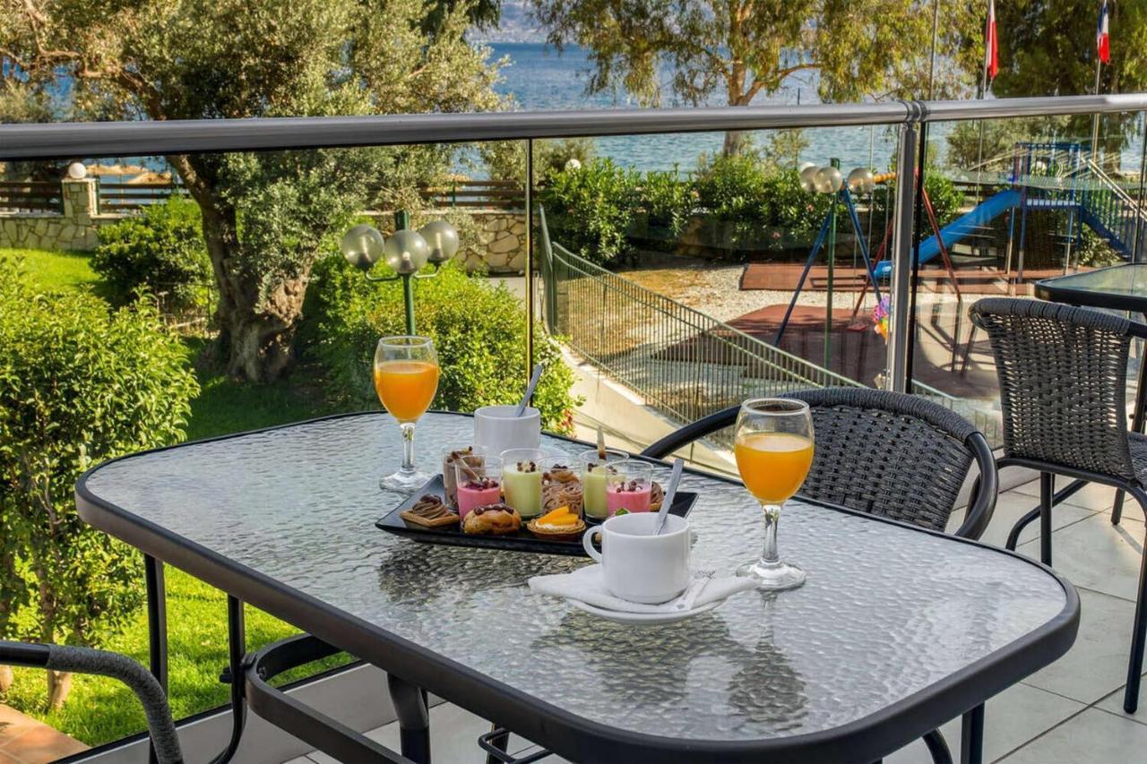 Evia Riviera Resort Амаринтос Екстериор снимка
