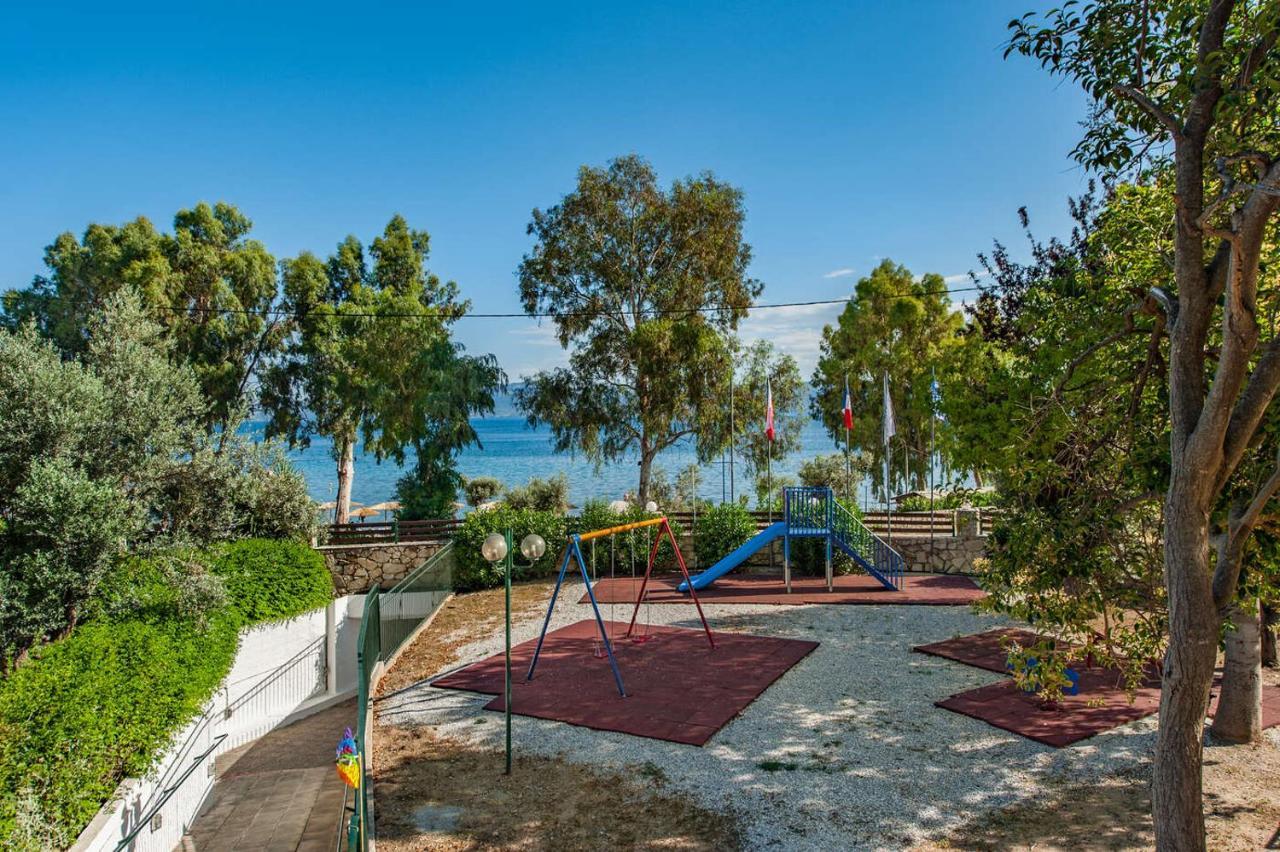 Evia Riviera Resort Амаринтос Екстериор снимка
