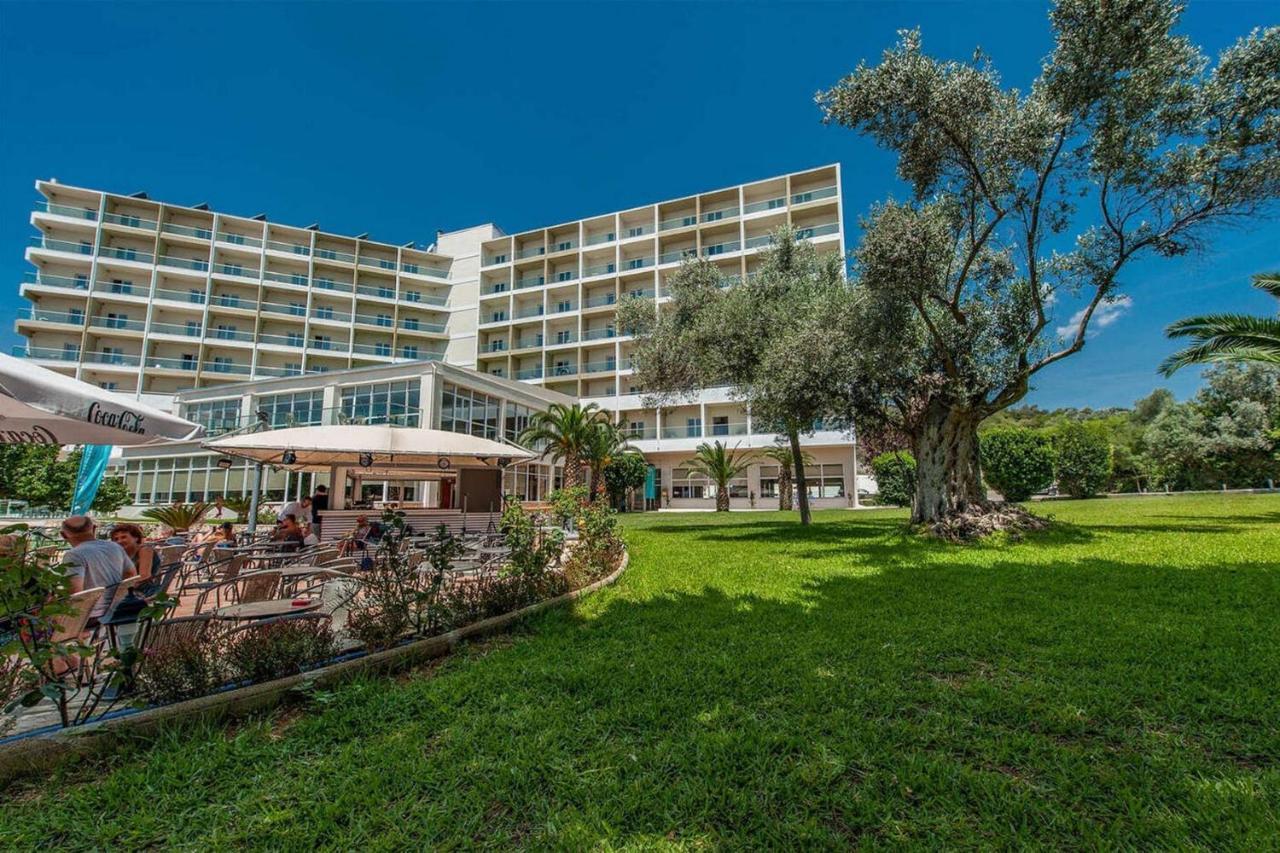 Evia Riviera Resort Амаринтос Екстериор снимка
